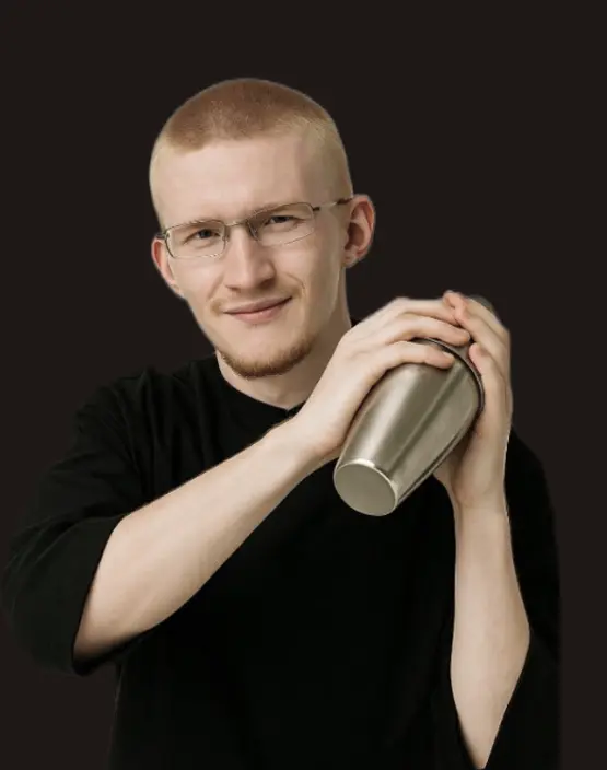 Илья Жолобов